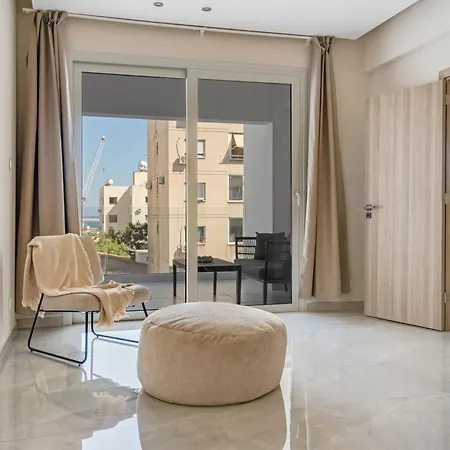 Sanders Crystal Апартаменты *